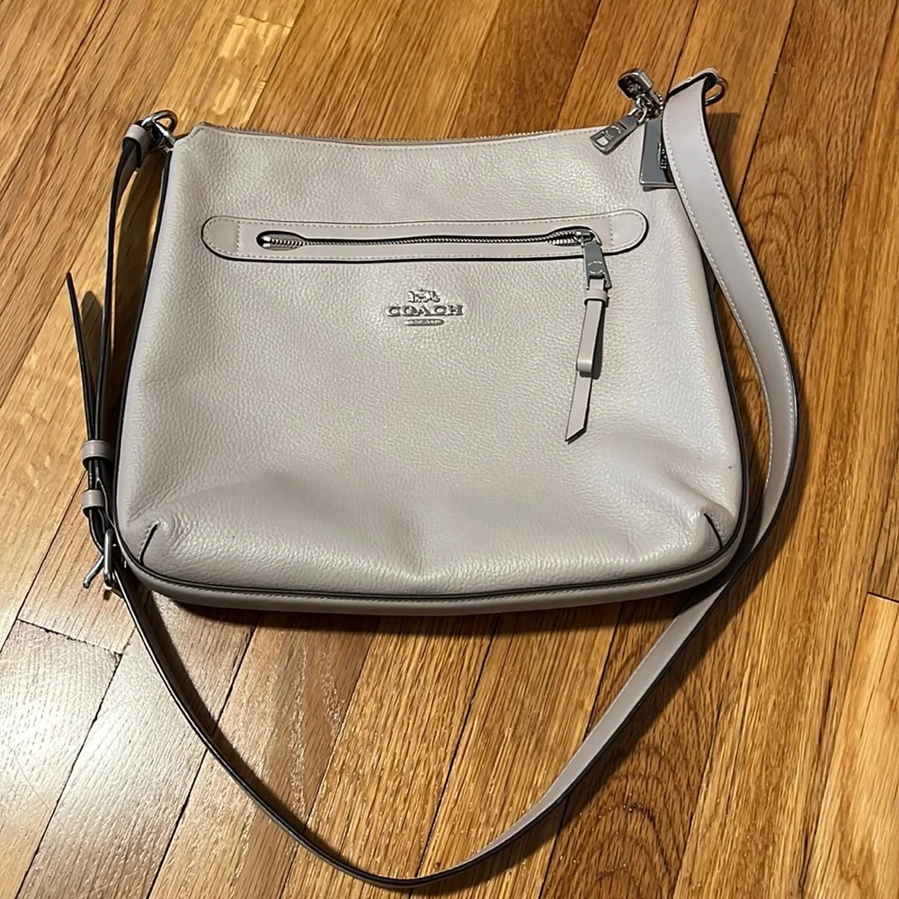 Coach Light Gray Pebbled Leather Crossbody‎ Bag